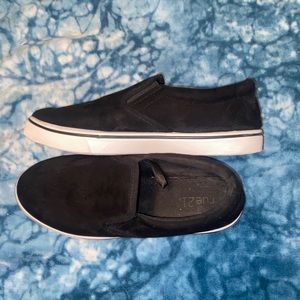 Rue21 Black Slip-on Shoes